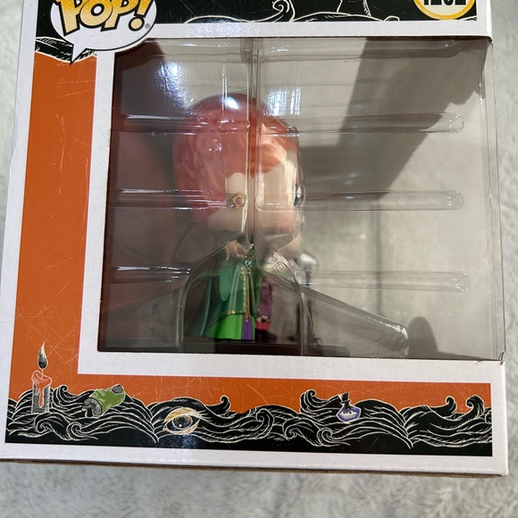 the sanderson sisters, billy butcherson, dani and binx funko pop - Picture 4 of 9